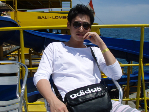 snowmansh's profile picture. 안녕하세요~ 태양이 아빠입니다.
태양이가 바르고 행복하게 자랄 수 있는 세상을 꿈꾸며....