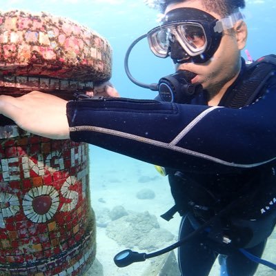 lrcing's profile picture. 