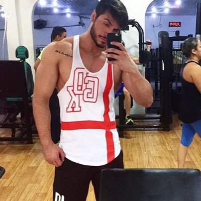 I am a professional fitness trainer and can be loving to be with 🥰😃