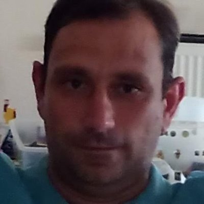 dampeliot's profile picture. 