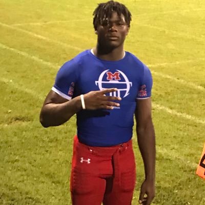 Born to love football And giving God all the glory for everything 🏈 ♥️https://t.co/GwWKt7Xkx9