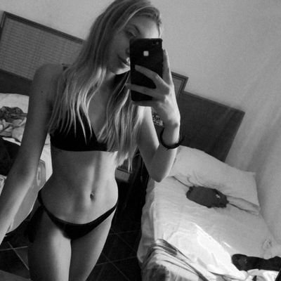 nnayho's profile picture. 