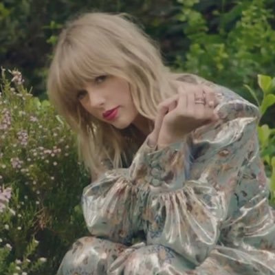 TaylorS12345977's profile picture. I love Taylor Swift! 
Instagram: swift_taylor_omg
Just here to support her ☺️