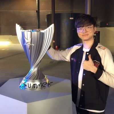 Magazine84's profile picture. @Faker