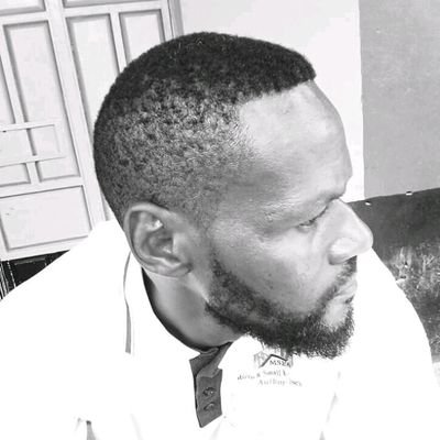 SammyMckenzie1's profile picture. The tallest.