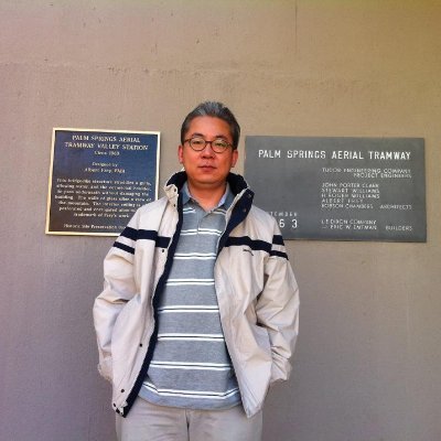 Chung10296708's profile picture. 일이 매우 어려워도 웃어 라 ...
한국 출신, 미국 외과 의사, 의사 마가 20 메가 ..
사랑이 우리 모두를 이끄도록합시다