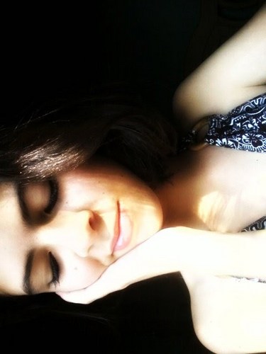 internetdiscada's profile picture. Tão lenta quando a internet discada. Me segue que eu te mostro. @defkn na maior parte do tempo, beijo me liga :*