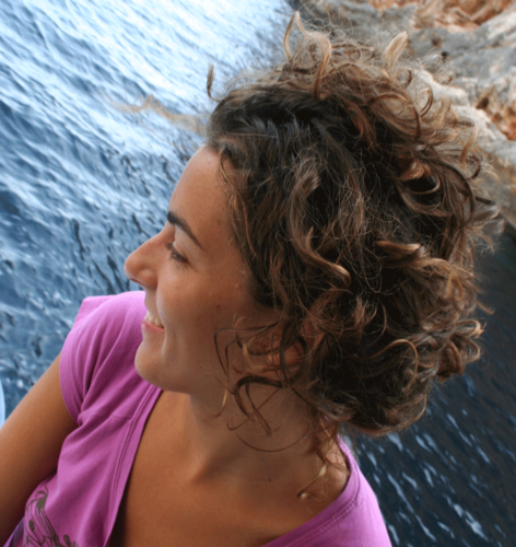 Hi! A curious mind here. Digital media specialist and traveler. Always learning new things!