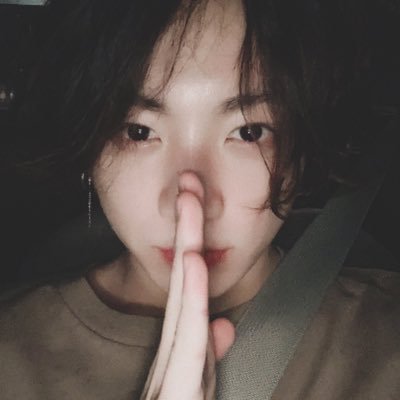 안녕하세요 I’m Army 💜🇰🇷and i love myself🙂💜 my bias : jk 🐰,jiminshi 🐭and taetae🐯#BTSARMY @bts_twt 💜💜