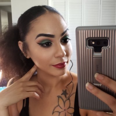 ~• I am a Goddess • Aspiring MUA • Faith • Believe • Awakening • Music • Black Dollas ; Brick Boyz •~ Nipsey 🙏🏽🏁💙