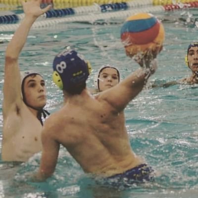 Jugador de waterpolo CN3C
Insta: jaaliyah7
