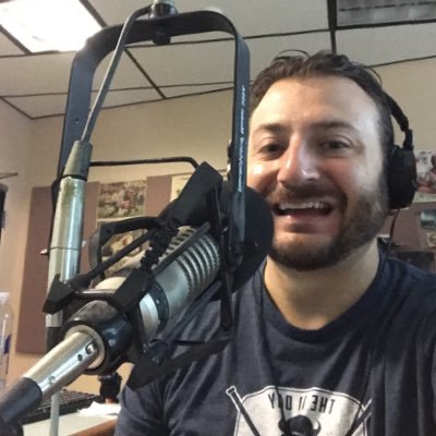 Producer for WGR Sports Radio 550 A.M, Account Manager for WCJW and a Former Graduate Assistant for the Buffalo Sabres. I tweet when it feels necessary!