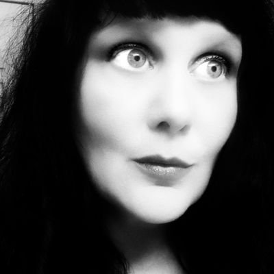 AnxAnxter's profile picture. Look into my eyes we both smile I could kill you without trying...