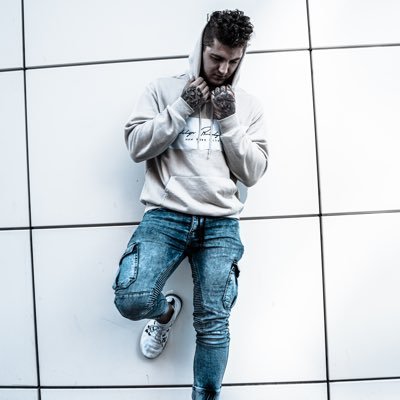 AlexKulik9's profile picture. 