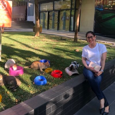 Iza_halun's profile picture. Pulmonologist