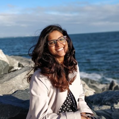 A passionate Biotechnologist who loves to read and paint .!