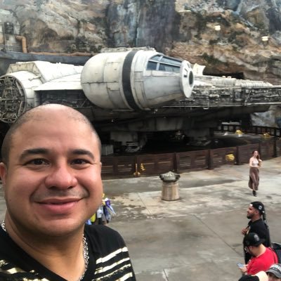 ebmulti_media's profile picture. God is good // Smooth jazz + cafe = Buena vida.