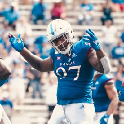 Defensive End @ The University of Kansas #humblebeast🤐 #Jucoproduct Instagram: Dmoragne97