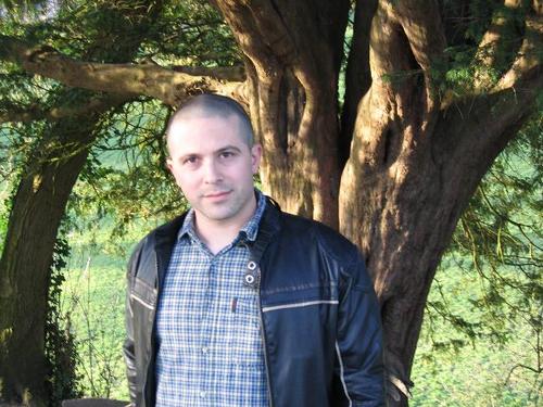 Atrium has been into Jungle / DnB since 1992. Coming from metal roots, he originally played in a lot of metal bands, he produces fresh, uplifting, dark DnB