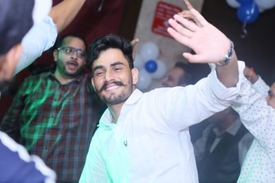 Rishabh34454966's profile picture. 25