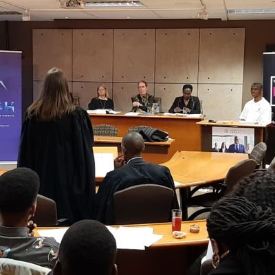 Official account of the University of Cape Town Law Faculty - the law, access to justice, legal debates, the constitution and other key law-focused concerns.