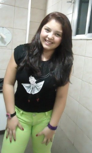 nunca me julgue pela minha foto, muito menos pela minha quantidade de seguidores , beleza?;D http://t.co/pcGzlFPms4