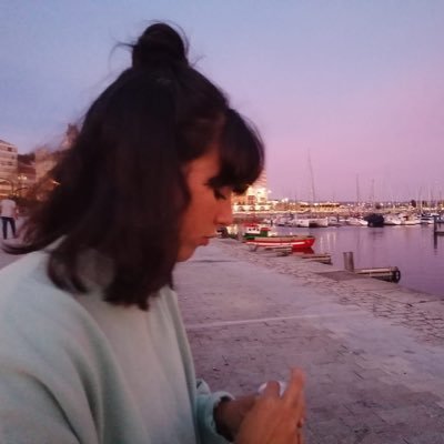 Claudi63471553's profile picture. Int. noche