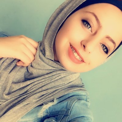 _ تذكر دائماً أنك لست محدوداً بفرصة واحدة أو مستقبل معين ، الحياة أوسع من أن تتمسك بشيء ظناً منك أنه قد لا يتكرر 💙 !