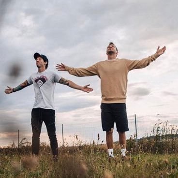 trenchbayou's profile picture. 🇦🇷 don’t fall in love with falling my peeps ||-// tyler joseph unstan