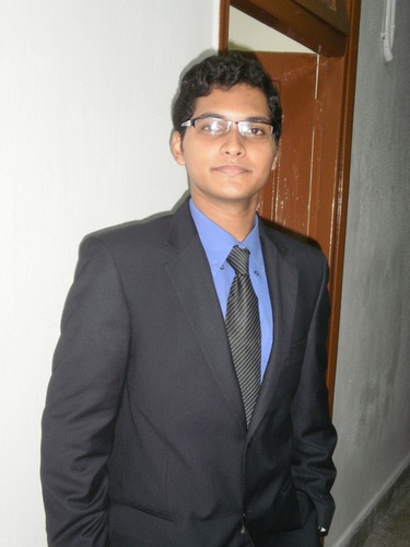 Budding consultant, book worm, Dravid & Federer fanatic