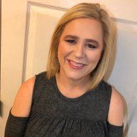 StephanieT (@steph_la) 's Twitter Profile