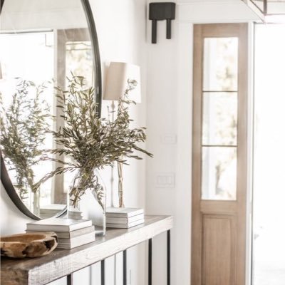 DAnjoul's profile picture. property/business stylist, interior stylist, event stylist, property styling consultant