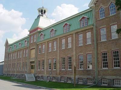 The Gibson Centre is a historic building which has been converted to an arts and cultural centre for all to enjoy! View art, attend musical shows and much more!