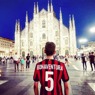 hamzawii_saeed's profile picture. Acmilan ❤|⚽️+🎬| 5/5🎂 |#PMUer 🎓|#OnePiece