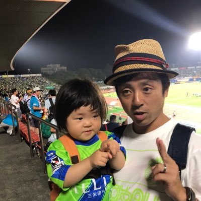 厚木市で活動するジュニアサッカークラブのLingFootballClub依知代表･監督です。JFA公認A級U-12、キッズリーダー、GK-L1、審判4級 日々勉強です。