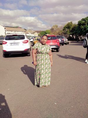 MdimaNontobeko's profile picture. loving