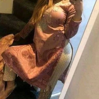 Massager, Healer, Listener. Sex Therapist,Love mature ladies. DM is open
