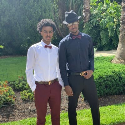 Two young Somali YouTubers on there way to the top!!! 🇸🇴🇸🇴