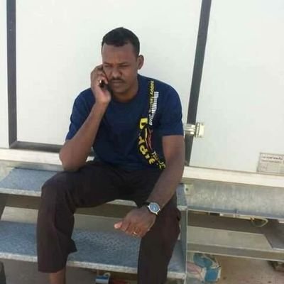 Mohamme49030001's profile picture. ‏أنا زول مسكين.. لابيعرف سيف لابيضرب نار لاشال سكين.. علي قدر الحال عايش علي نون علي مد علي دال علي واو علي سين..
بعشق ياسين.. مليان بالخير وبموت في الدين