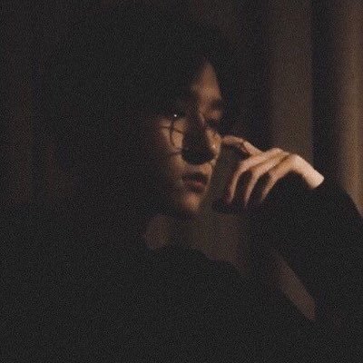 𝗞𝗔𝗡𝗚 𝗟𝗘𝗢 — bartender, rapper, dancer and part time crackhead
