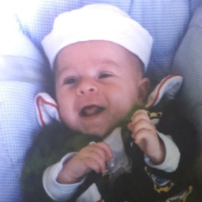 leocapoulade1's profile picture. Je fait des tattoo bo comme tout sur mon insta @tattoo_fumer sinon du roller et des battes.