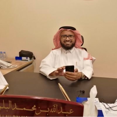 محامي وموثق ومستشار قانوني ومحكم معتمد لدى مركز التحكيم التجاري لدول مجلس التعاون بدول الخليج العربية