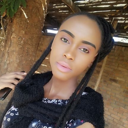 dinzodee's profile picture. 