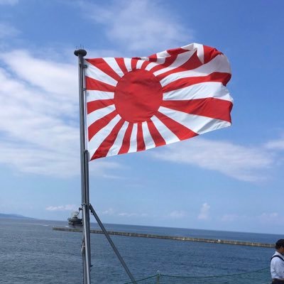 愛国リベラル。 竹島・魚釣島・北方四島は日本固有の領土です🇯🇵。中国・韓国・北朝鮮・ロシアが嫌い。 北欧のデンマーク🇩🇰、フィンランド🇫🇮、台湾が好き。憲法9条改正賛成！女性宮家反対！移民断固反対！FXと株式投資と乃木坂46が好き。