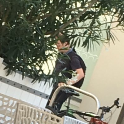 Bobbyparty11's profile picture. Pas la peine de faire chier , sur Twitter , j’aurais toujours raison