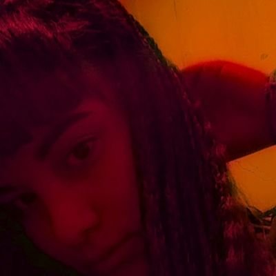 La cara llena de ojeras y la cabeza llena de vos!🌸❣
siempre con las pibas✊🏻