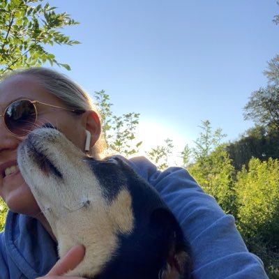 Sissl's profile picture. Yes she‘s back, back again…media, politics, environment,... btw: hier wird von mir geduzt (und sind meine Tweets Privatmeinung 🙄)