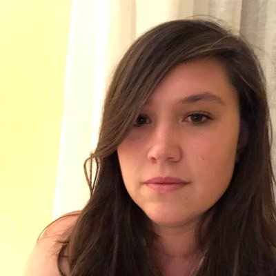 lover of jokes, politics, animals, art, architecture, books. mama to della jane. personal account.
