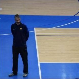Català. Entrenador. Basketball coach. Lector. Enginyer TIC. Queen. Escacs. He viscut 2 triplets.