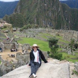 Shirtbeast's profile picture. Facebook addict